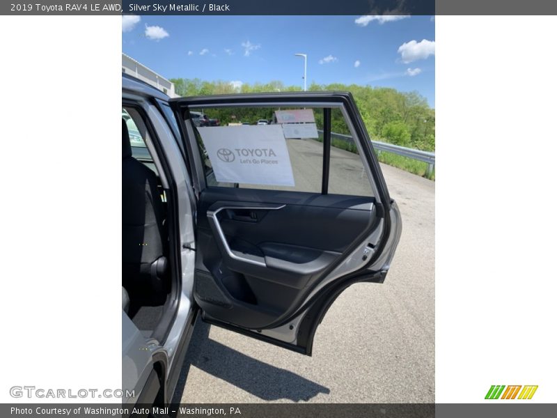 Silver Sky Metallic / Black 2019 Toyota RAV4 LE AWD