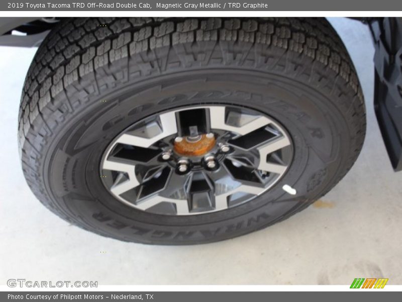 Magnetic Gray Metallic / TRD Graphite 2019 Toyota Tacoma TRD Off-Road Double Cab