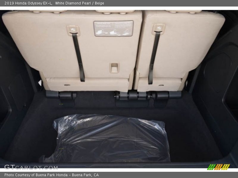 White Diamond Pearl / Beige 2019 Honda Odyssey EX-L