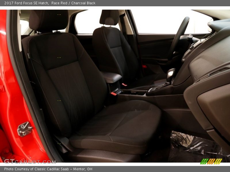 Race Red / Charcoal Black 2017 Ford Focus SE Hatch