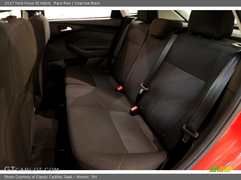 Race Red / Charcoal Black 2017 Ford Focus SE Hatch