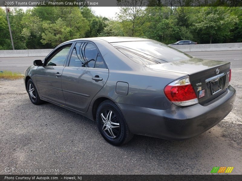 Phantom Gray Pearl / Taupe 2005 Toyota Camry LE