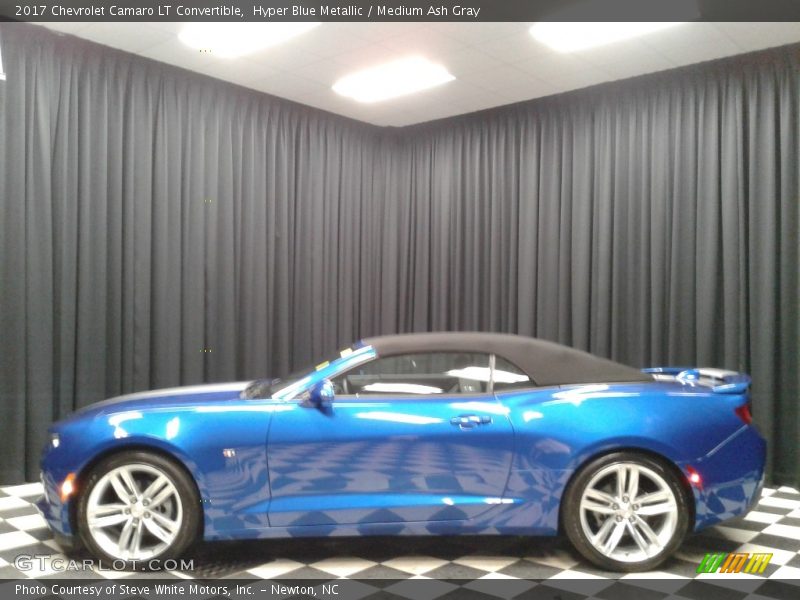 Hyper Blue Metallic / Medium Ash Gray 2017 Chevrolet Camaro LT Convertible