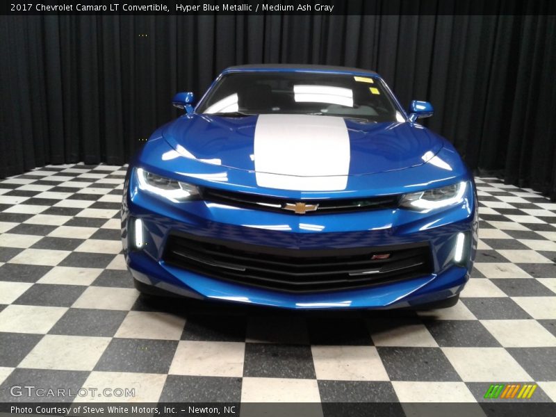 Hyper Blue Metallic / Medium Ash Gray 2017 Chevrolet Camaro LT Convertible