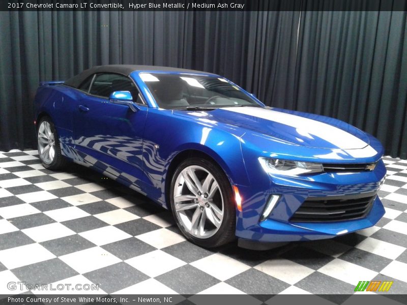 Hyper Blue Metallic / Medium Ash Gray 2017 Chevrolet Camaro LT Convertible