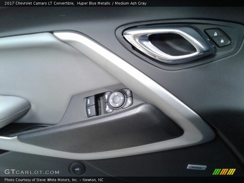 Hyper Blue Metallic / Medium Ash Gray 2017 Chevrolet Camaro LT Convertible