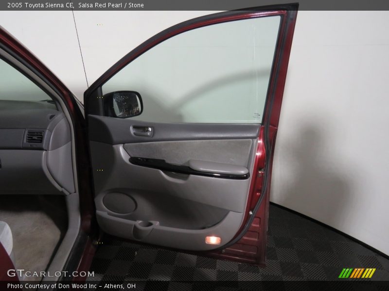 Salsa Red Pearl / Stone 2005 Toyota Sienna CE