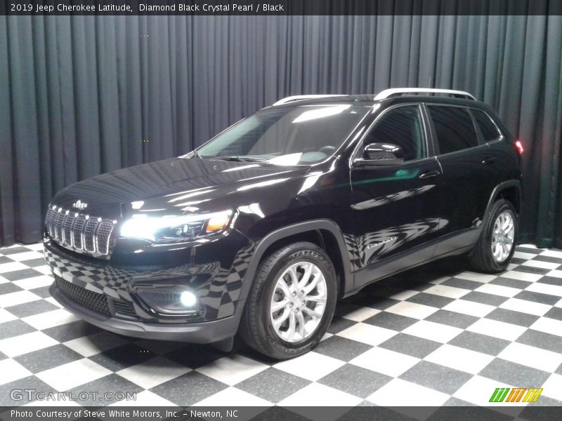 Diamond Black Crystal Pearl / Black 2019 Jeep Cherokee Latitude
