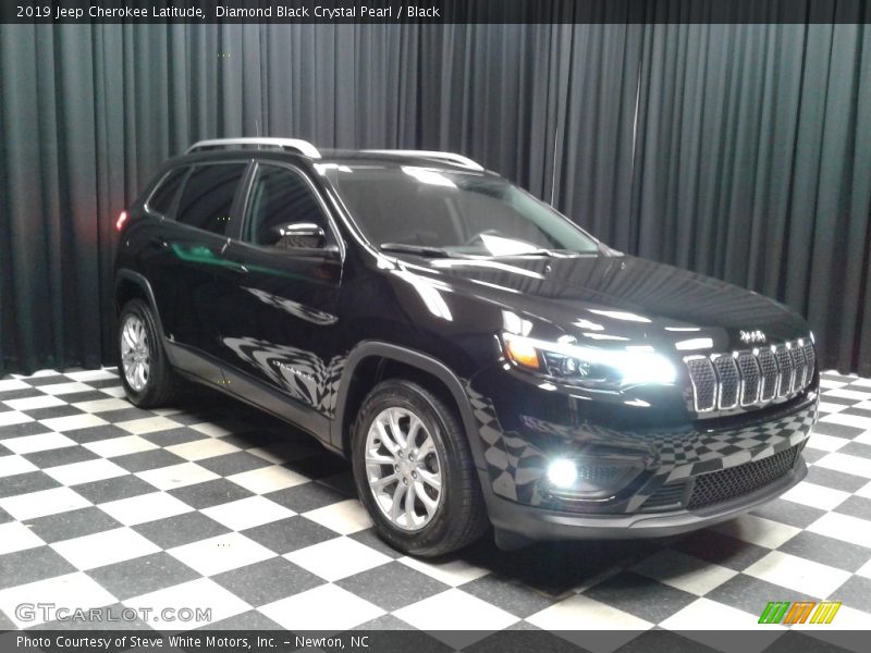 Diamond Black Crystal Pearl / Black 2019 Jeep Cherokee Latitude