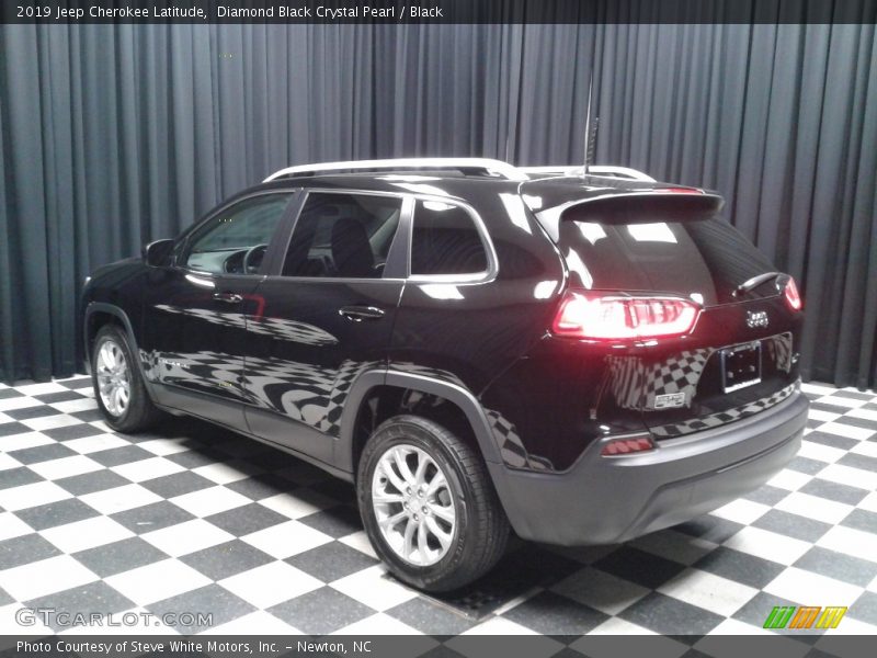Diamond Black Crystal Pearl / Black 2019 Jeep Cherokee Latitude