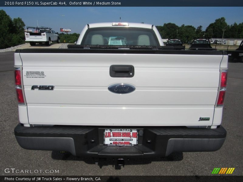 Oxford White / Medium Stone 2010 Ford F150 XL SuperCab 4x4