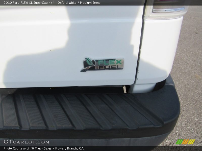 Oxford White / Medium Stone 2010 Ford F150 XL SuperCab 4x4