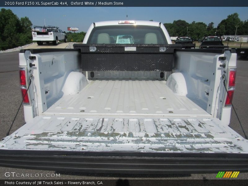 Oxford White / Medium Stone 2010 Ford F150 XL SuperCab 4x4