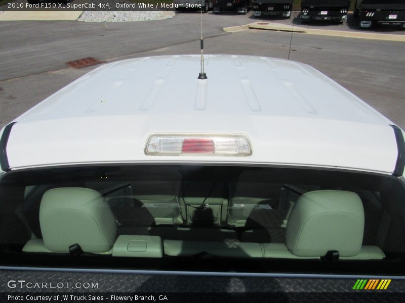 Oxford White / Medium Stone 2010 Ford F150 XL SuperCab 4x4