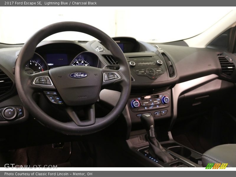 Lightning Blue / Charcoal Black 2017 Ford Escape SE
