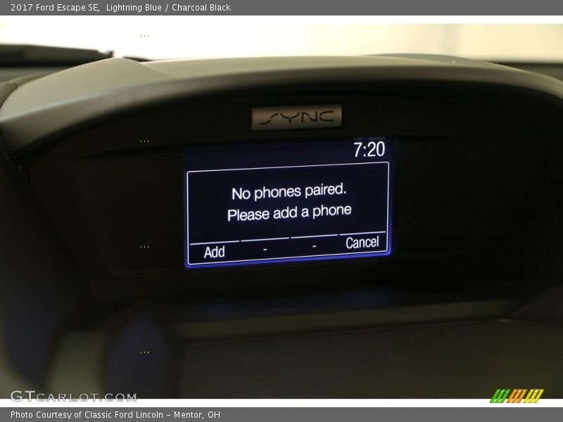 Lightning Blue / Charcoal Black 2017 Ford Escape SE