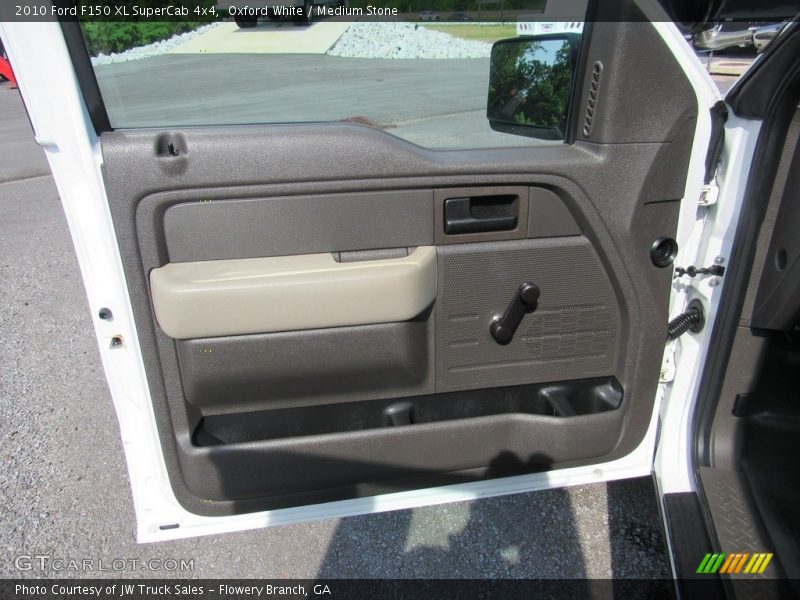 Oxford White / Medium Stone 2010 Ford F150 XL SuperCab 4x4
