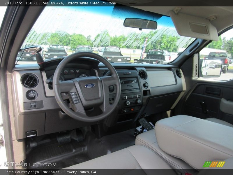 Oxford White / Medium Stone 2010 Ford F150 XL SuperCab 4x4