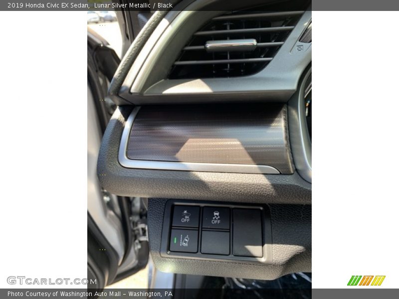 Lunar Silver Metallic / Black 2019 Honda Civic EX Sedan