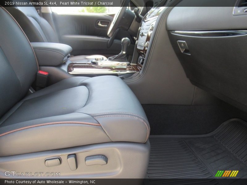 Pearl White Tricoat / Charcoal 2019 Nissan Armada SL 4x4