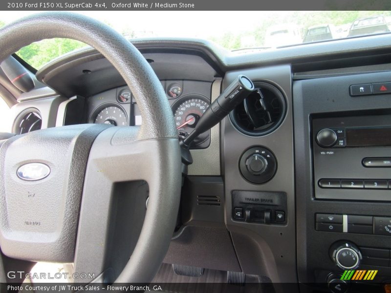 Oxford White / Medium Stone 2010 Ford F150 XL SuperCab 4x4