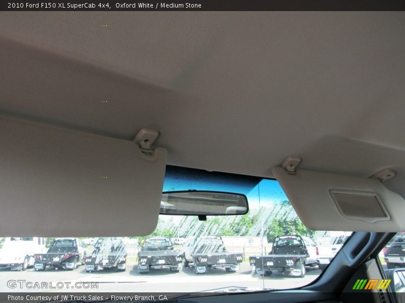 Oxford White / Medium Stone 2010 Ford F150 XL SuperCab 4x4