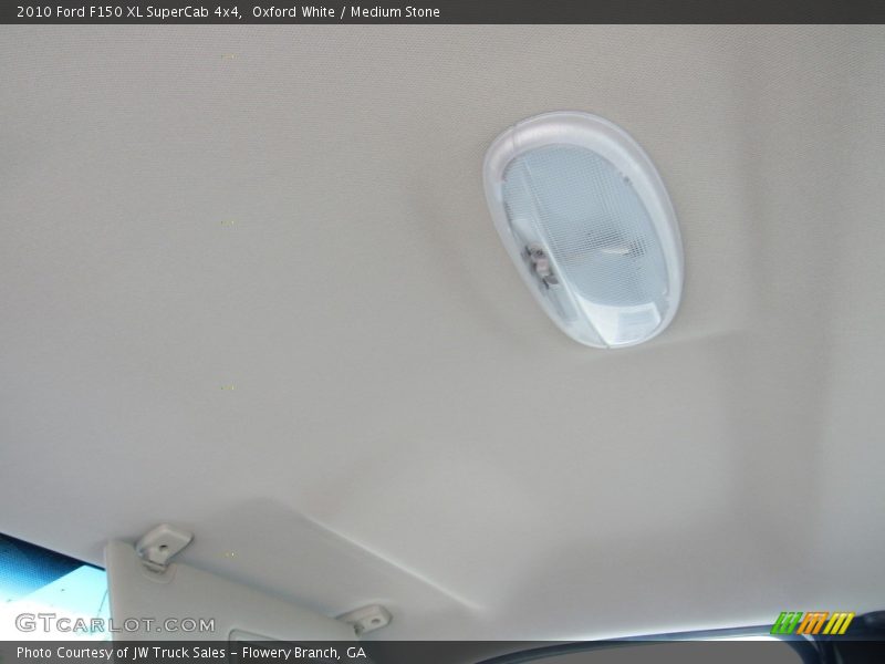 Oxford White / Medium Stone 2010 Ford F150 XL SuperCab 4x4