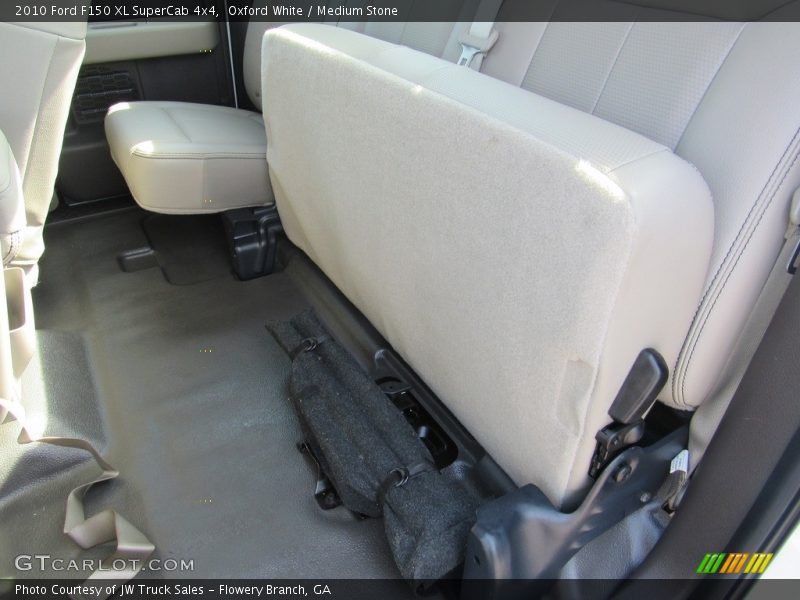 Oxford White / Medium Stone 2010 Ford F150 XL SuperCab 4x4