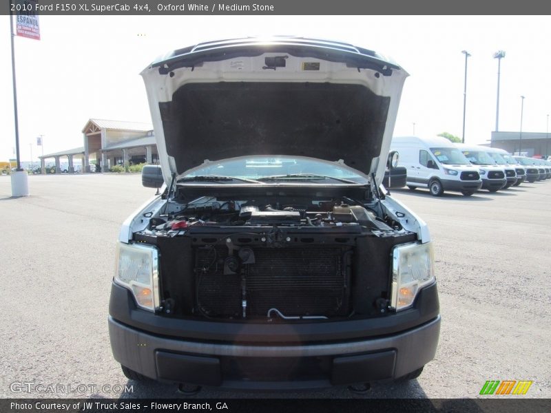Oxford White / Medium Stone 2010 Ford F150 XL SuperCab 4x4