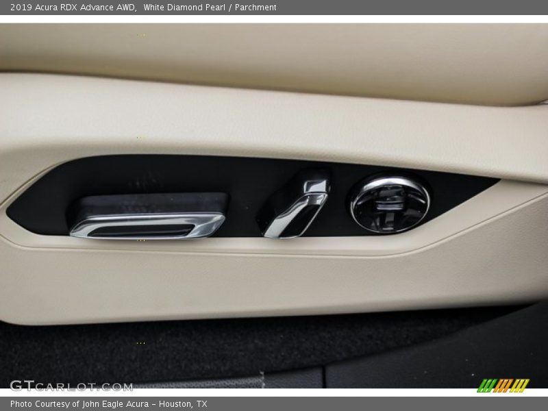 White Diamond Pearl / Parchment 2019 Acura RDX Advance AWD