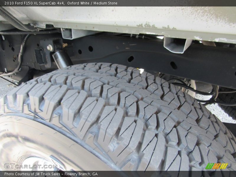 Oxford White / Medium Stone 2010 Ford F150 XL SuperCab 4x4