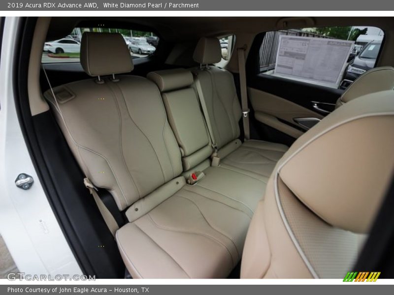 White Diamond Pearl / Parchment 2019 Acura RDX Advance AWD