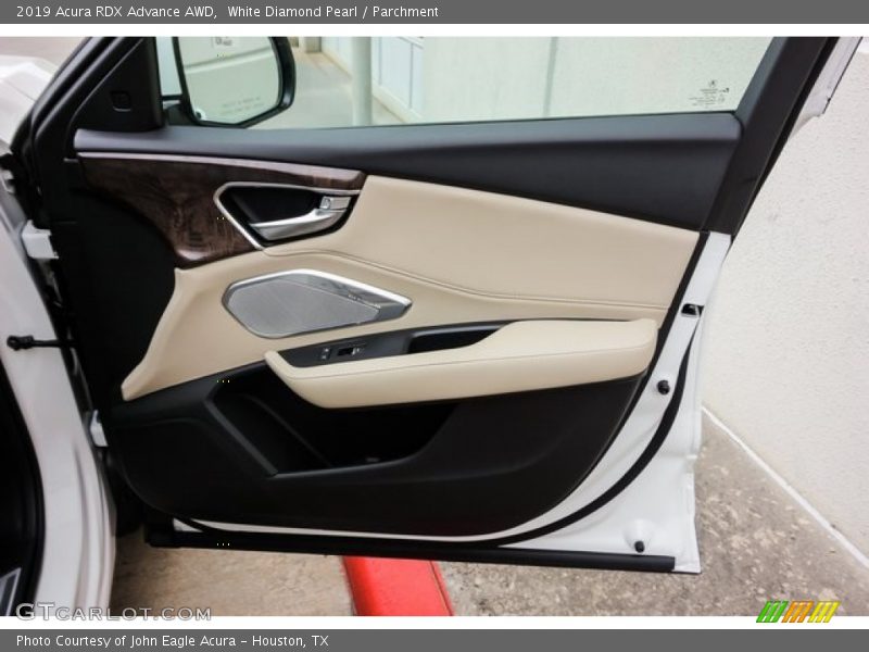 White Diamond Pearl / Parchment 2019 Acura RDX Advance AWD