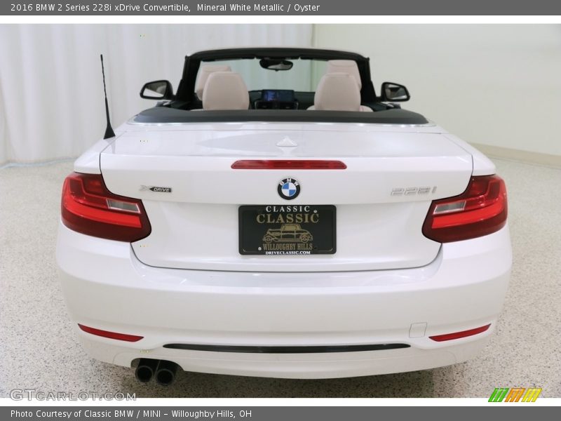 Mineral White Metallic / Oyster 2016 BMW 2 Series 228i xDrive Convertible