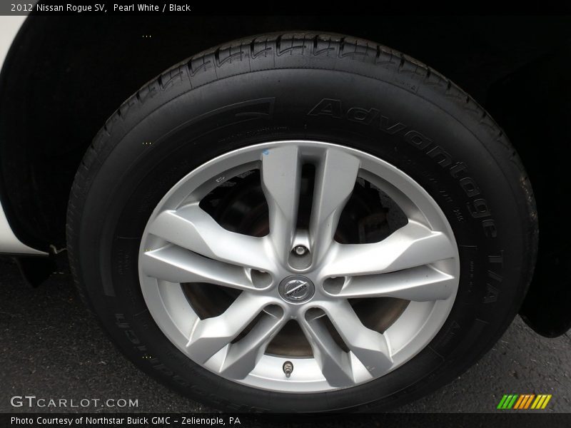 Pearl White / Black 2012 Nissan Rogue SV