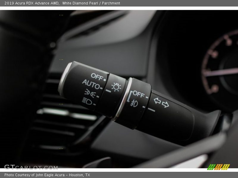 White Diamond Pearl / Parchment 2019 Acura RDX Advance AWD