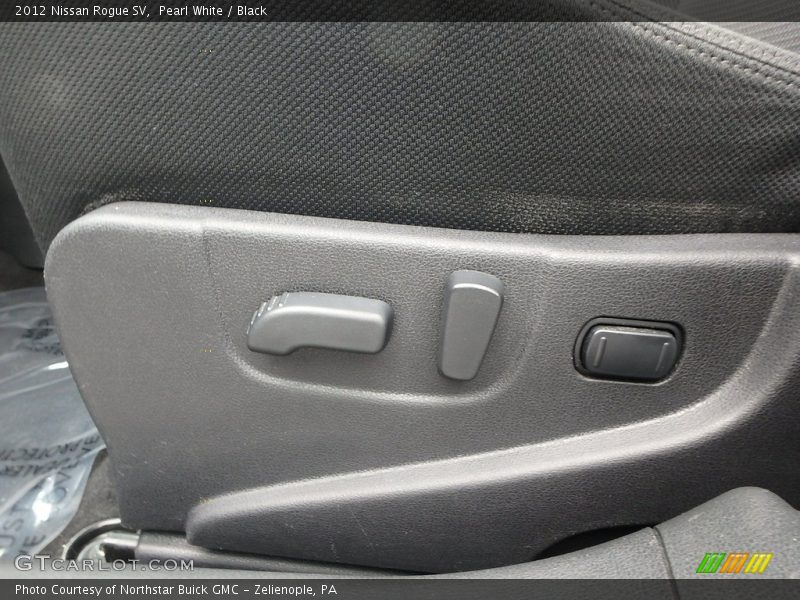 Pearl White / Black 2012 Nissan Rogue SV