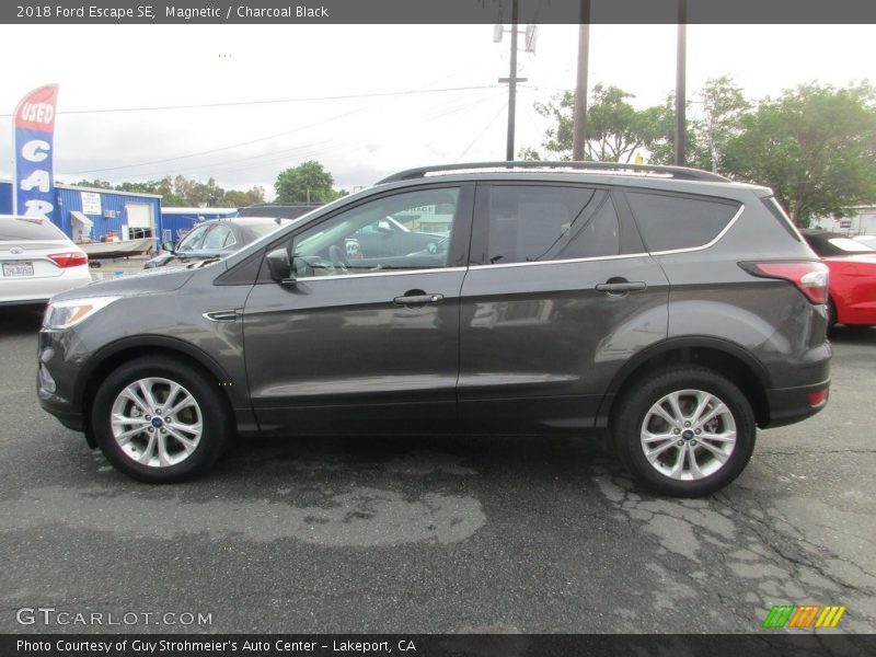 Magnetic / Charcoal Black 2018 Ford Escape SE