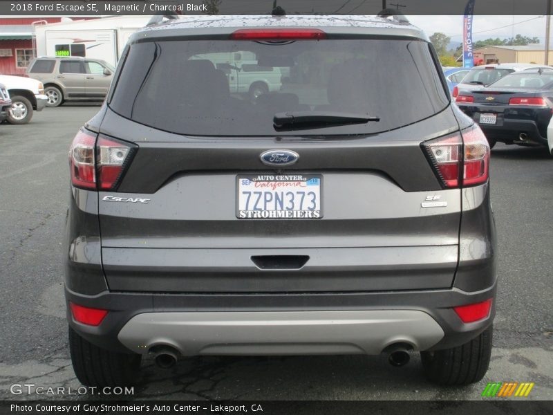 Magnetic / Charcoal Black 2018 Ford Escape SE