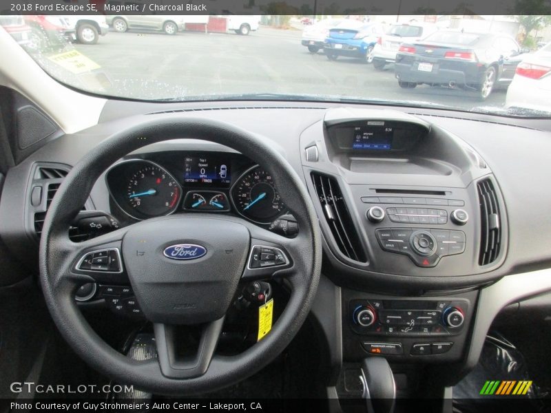 Magnetic / Charcoal Black 2018 Ford Escape SE