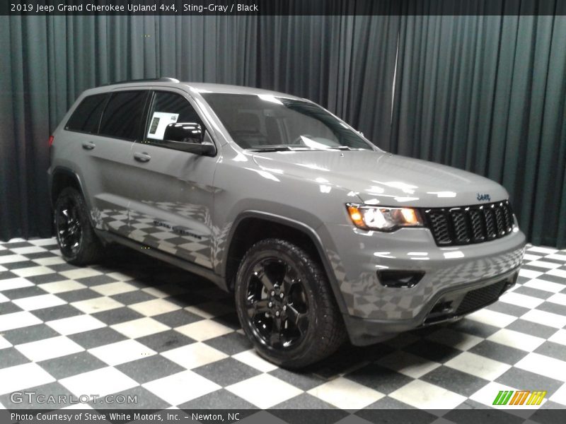 Sting-Gray / Black 2019 Jeep Grand Cherokee Upland 4x4