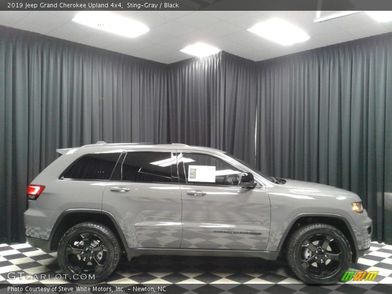 Sting-Gray / Black 2019 Jeep Grand Cherokee Upland 4x4