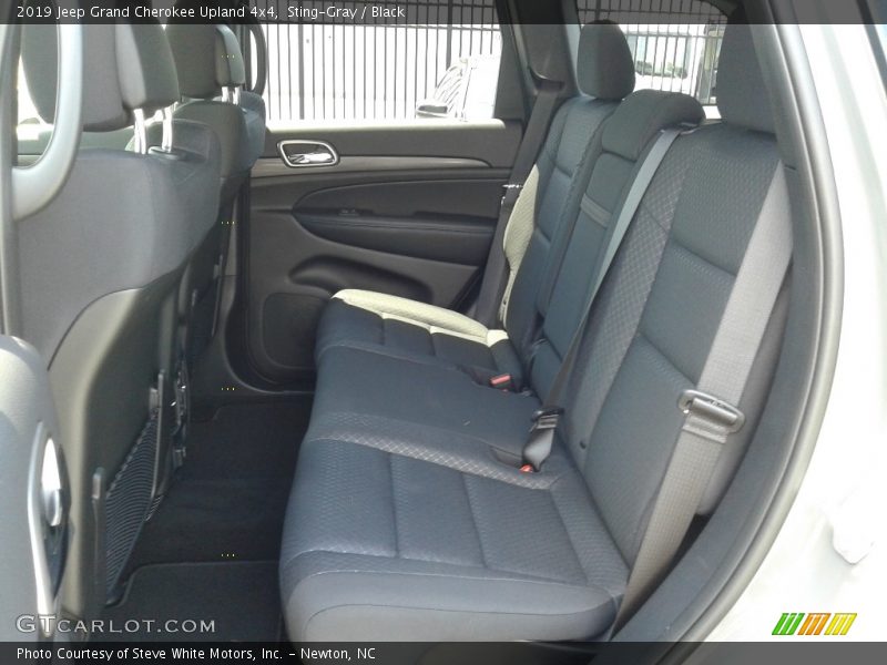 Sting-Gray / Black 2019 Jeep Grand Cherokee Upland 4x4