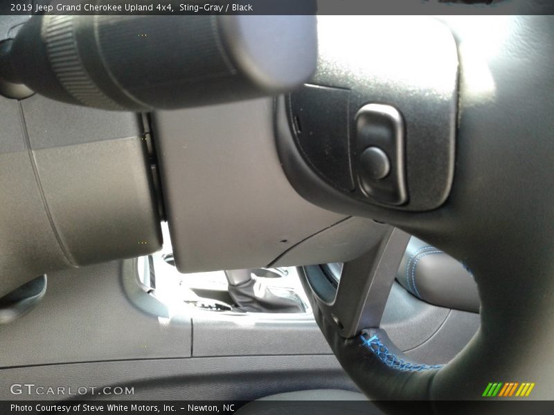 Sting-Gray / Black 2019 Jeep Grand Cherokee Upland 4x4