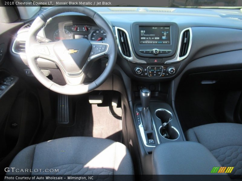 Mosaic Black Metallic / Jet Black 2018 Chevrolet Equinox LT