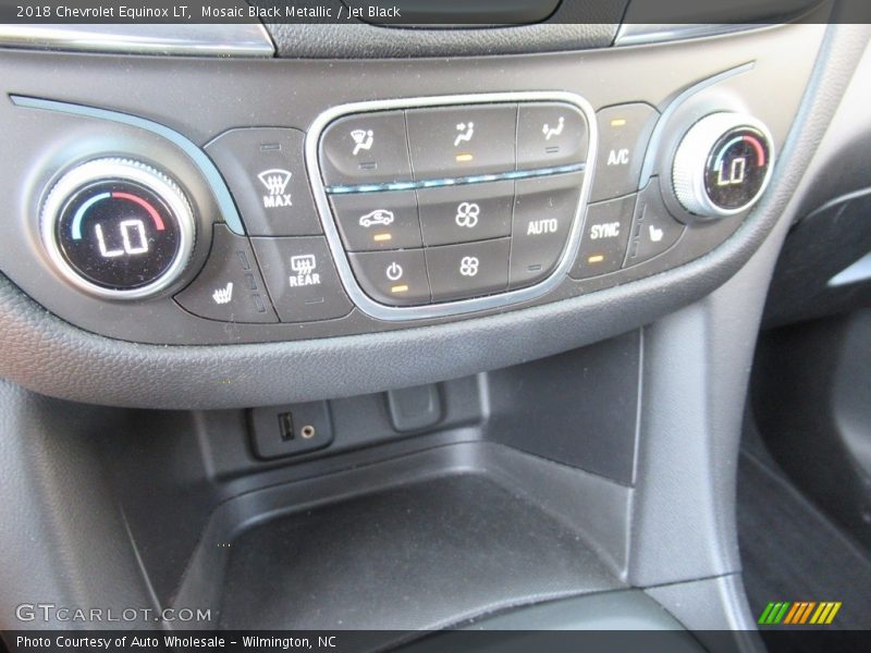 Mosaic Black Metallic / Jet Black 2018 Chevrolet Equinox LT