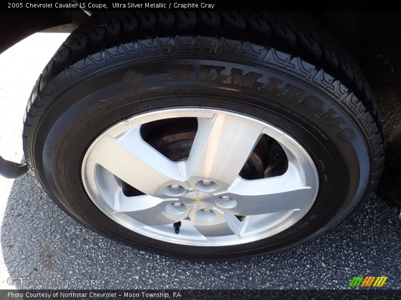 Ultra Silver Metallic / Graphite Gray 2005 Chevrolet Cavalier LS Coupe