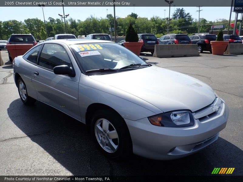 Ultra Silver Metallic / Graphite Gray 2005 Chevrolet Cavalier LS Coupe