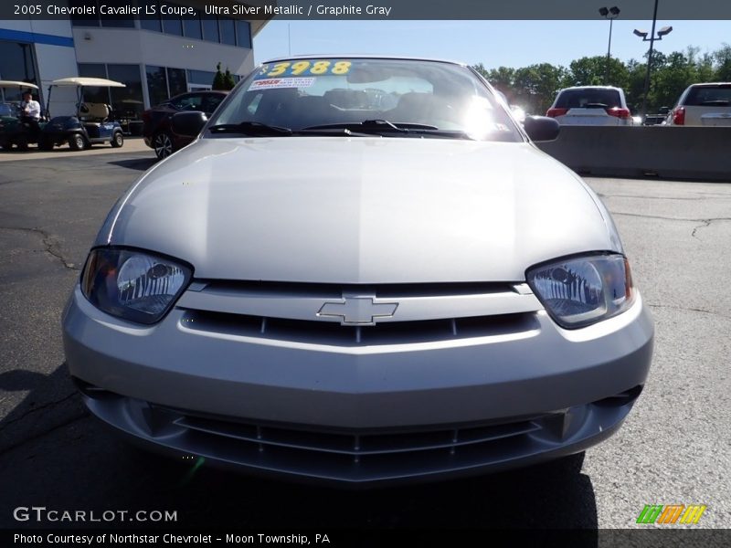 Ultra Silver Metallic / Graphite Gray 2005 Chevrolet Cavalier LS Coupe