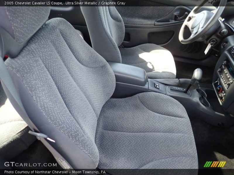 Ultra Silver Metallic / Graphite Gray 2005 Chevrolet Cavalier LS Coupe